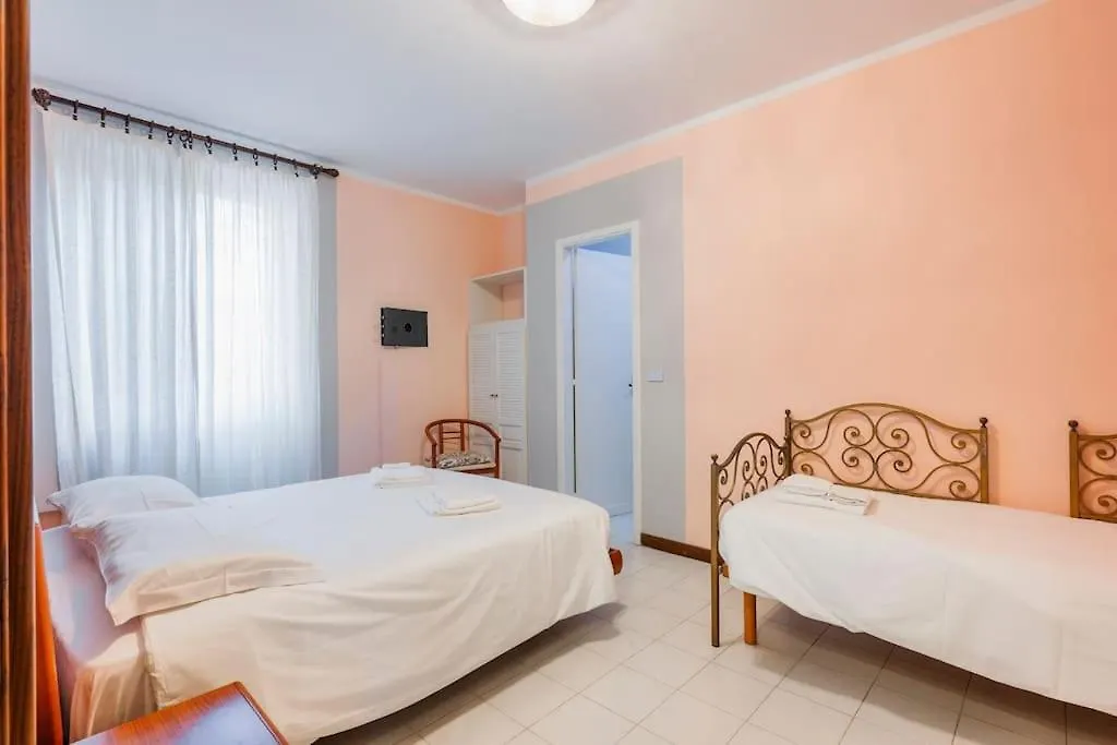 Rapallo Centro - 10 Posti Letto Italy